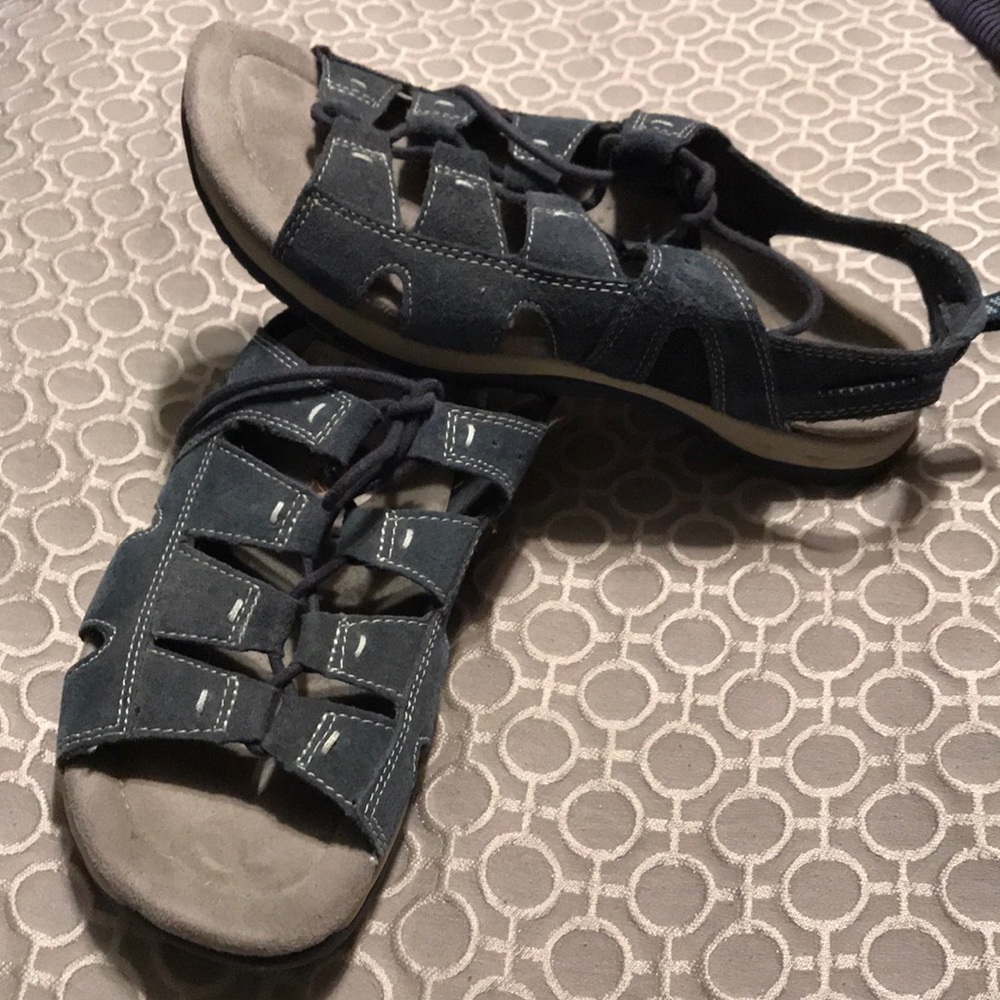 Sandals - Picture 3 of 3